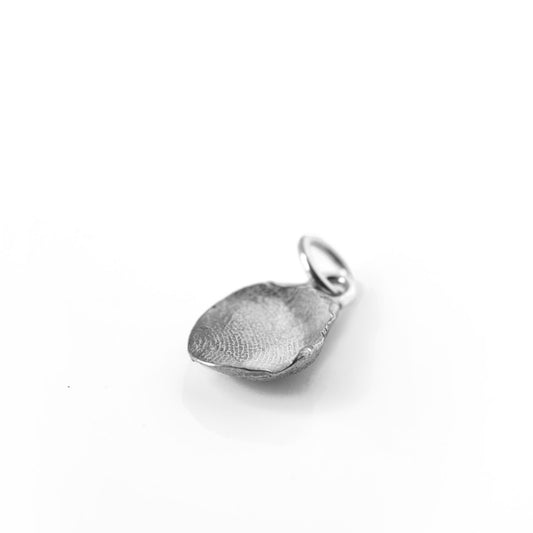 Vedhæng med aftryk i sølv